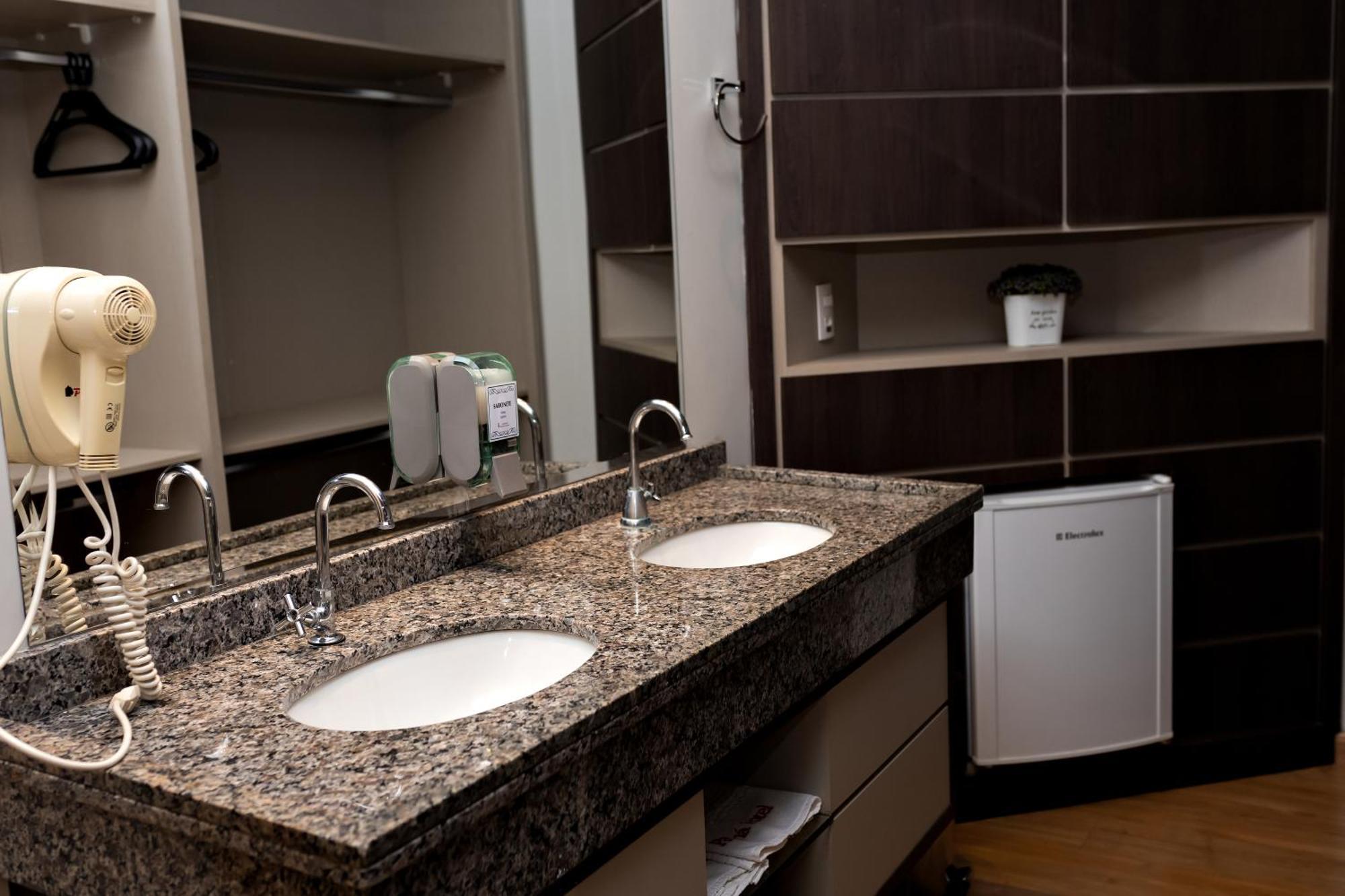 Goldmen Business Cianorte Hotel Bagian luar foto